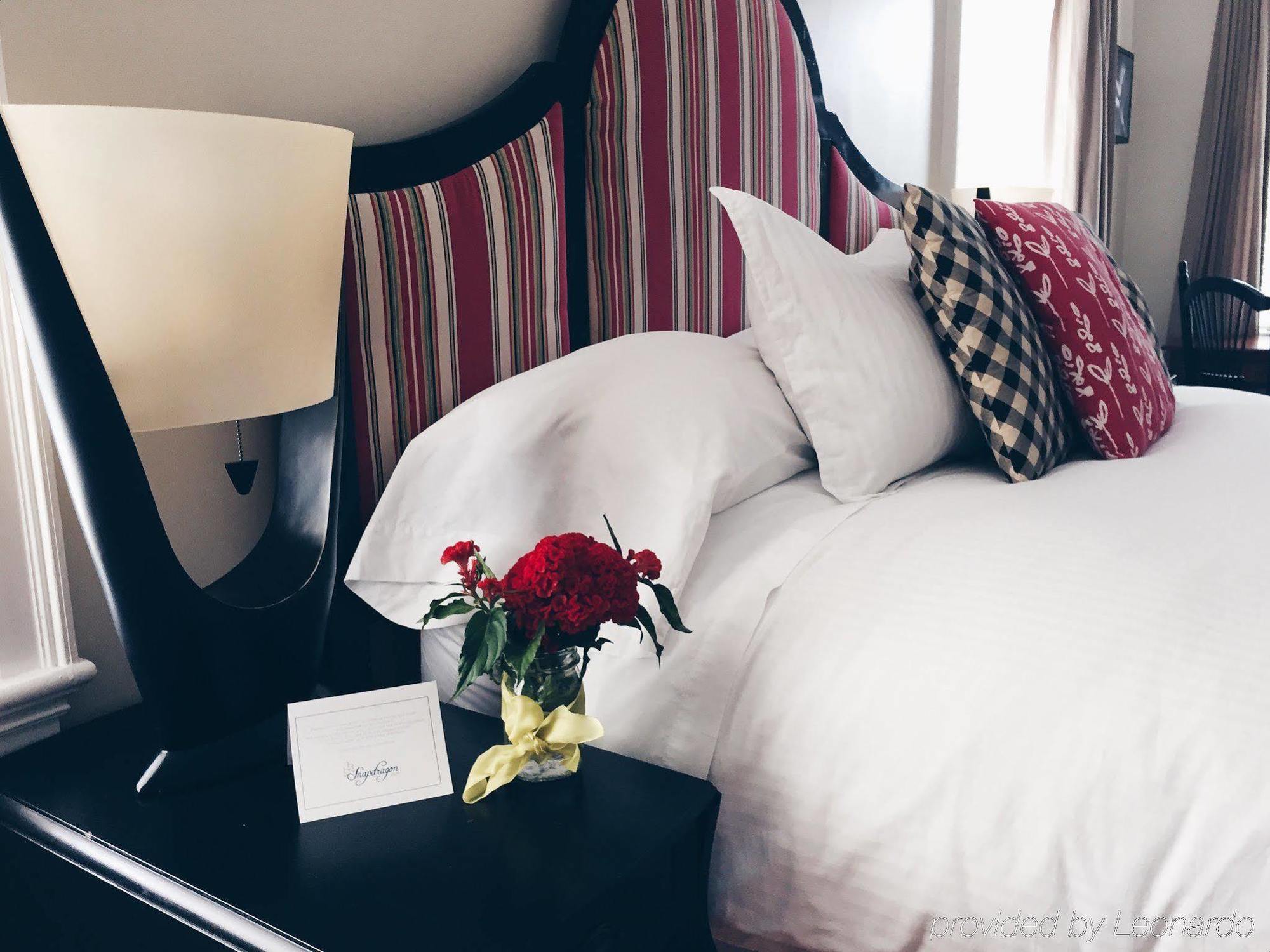 Snapdragon Inn Windsor Eksteriør bilde